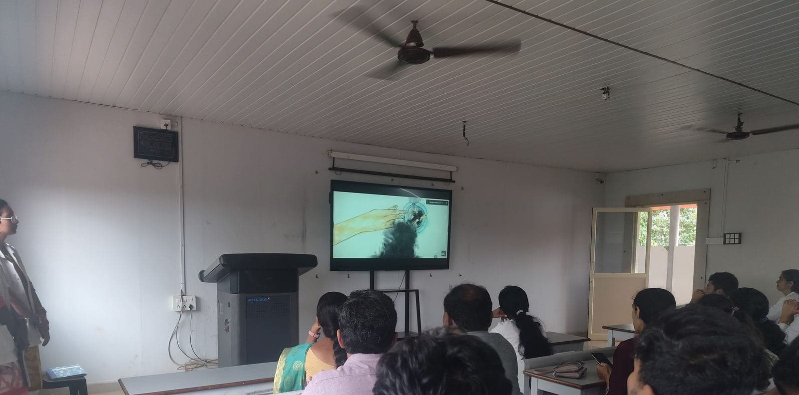 Students taking the anti-tobacco oath (4)