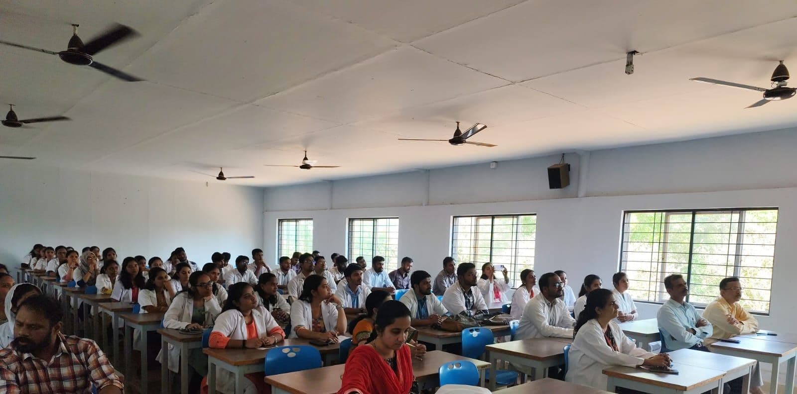 Pharmacovigilance awareness lecture (2)